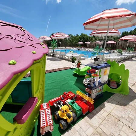 2-bed,2-bath, Free Private Parking Апартамент *